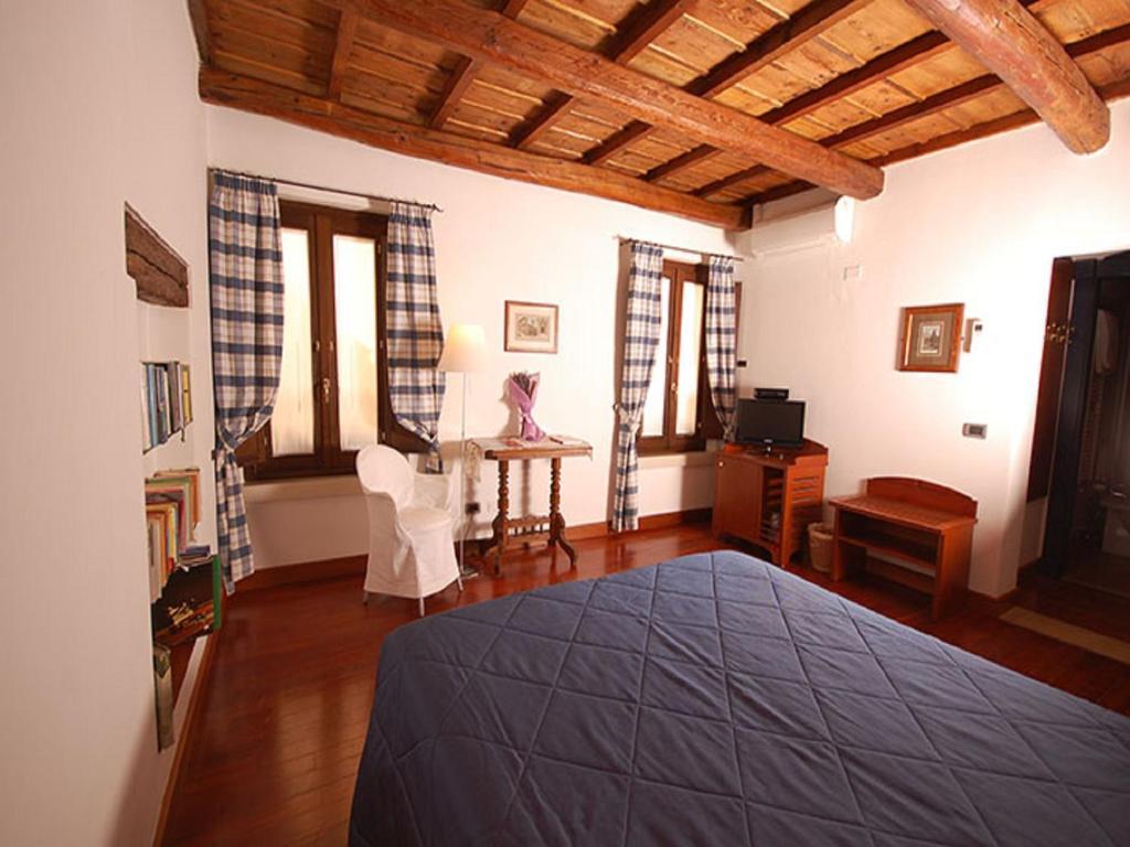 Dolcemela Otel Ferrara Oda fotoğraf