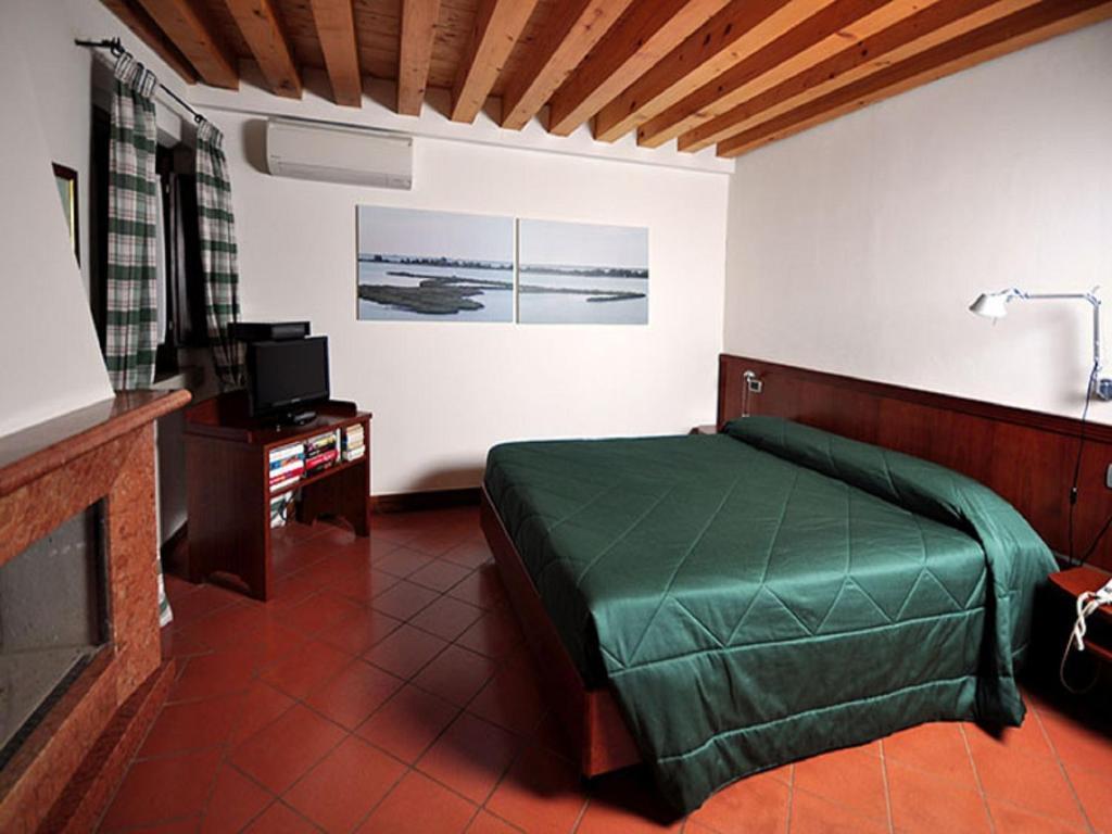 Dolcemela Otel Ferrara Oda fotoğraf